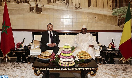 جلالة الملك يجري بباماكو مباحثات على انفراد مع رئيس جمهورية مالي