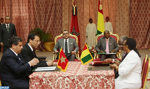 جلالة الملك والرئيس الغيني يترأسان حفل التوقيع على بروتوكول اتفاق ثنائي في مجال إنتاج الطاقة الكهرومائية