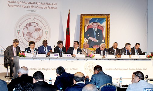 الجمع العام الاستثنائي للجامعة الملكية المغربية لكرة القدم يصادق بالإجماع على مشروع القانون الأساسي الجديد للجامعة
