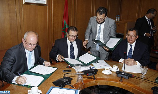 البنك الدولي يمنح المغرب قرضين بقيمة 459 مليون دولار لتطوير سوق الرساميل وتمويل مشروع للتزويد بالماء الصالح للشرب