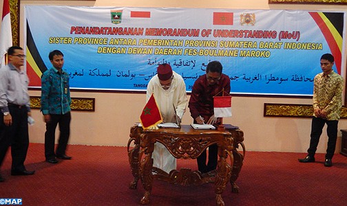 التوقيع على اتفاقية توأمة بين جهة فاس بولمان ومحافظة سومطرة الغربية
