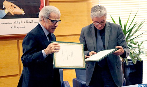 اتفاقية شراكة بين المؤسسة المغربية للتربية المالية وجمعية الأمانة للقروض الصغرى