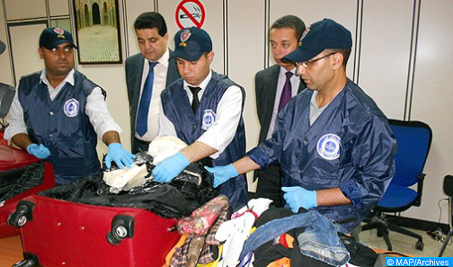 توقيف مواطن نيجيري متلبسا بمحاولة تهريب أزيد من خمسة كلغ من مخدر الكوكايين عبر مطار محمد الخامس الدولي