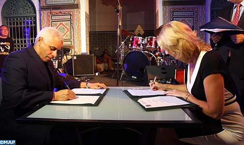 التوقيع بفاس على اتفاقية شراكة بين المركز الاستشفائي الجامعي (الحسن الثاني) والمستشفى الجامعي بموتول (جمهورية التشيك)