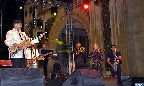 المعلم حميد القصري يسافر بالجمهور البيضاوي إلى عوالم الموسيقى الكناوية