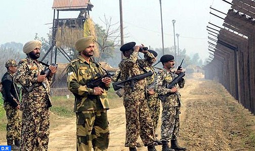 تجدد تبادل إطلاق النار بين الهند وباكستان على طول الخط الفاصل بينهما في إقليم كشمير