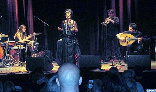 حفل “أوم” في أوسلو لإعادة نشر ثقافة الصحراء عبر الغناء