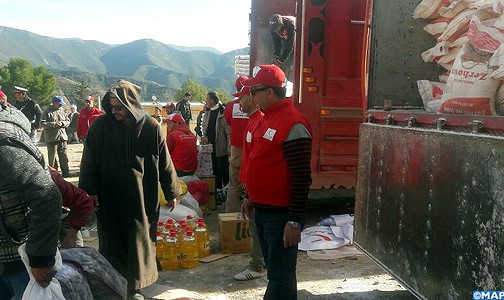 الهلال الأحمر المغربي يخصص 40 طنا من المساعدات الغذائية لفائدة 700 أسرة بتازة