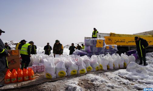 ورزازات.. مؤسسة محمد الخامس للتضامن تواصل تقديم المساعدات للساكنة المتضررة من التساقطات الثلجية