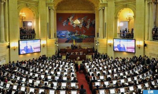 أعضاء مجلس الشيوخ الكولومبي يسائلون وزير الخارجية ويطالبون بـ “تفسيرات” بشأن إعادة العلاقات مع البوليساريو