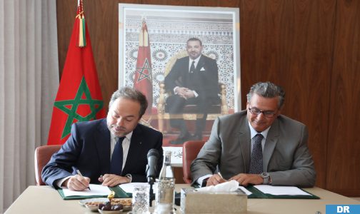التوقيع على عقد برنامج (2023-2037) بين الحكومة وشركة الخطوط الملكية المغربية للرفع من مساهمة الدولة في رأسمال الشركة ومضاعفة أسطولها الجوي