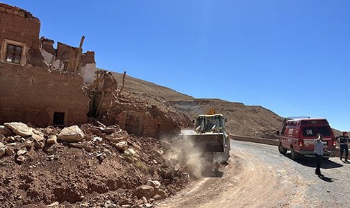 إقليم ورزازات: تعبئة معدات لوجستية جد هامة لفتح الطرق المقطوعة بسبب الزلزال