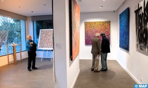 “ثبات لوني”.. معرض يستعيد العالم الغني بالألوان والتعبيرات للفنان سمير سلمي