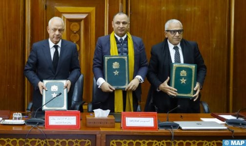 جهة الدار البيضاء سطات : التوقيع على اتفاقية إطار من أجل تنمية مناطق صناعية