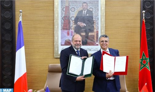 المغرب-فرنسا.. التوقيع بالرباط على خطة عمل للتعاون التقني في مجال القضاء