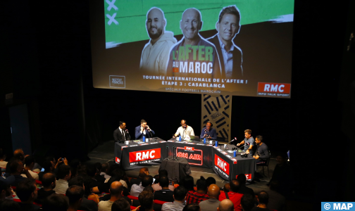 راديو RMC يبث مباشرة من الدار البيضاء برنامجه الرياضي ” After Foot ” المخصص لكرة القدم المغربية