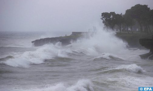 إعصار “بيريل” يضرب جزر الكايمان التابعة لبريطانيا