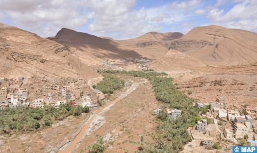 المديرة العامة للوكالة الوطنية لتنمية مناطق الواحات وشجر الأركان تطلع على الأضرار التي خلفتها الفيضانات الأخيرة بواحات طاطا