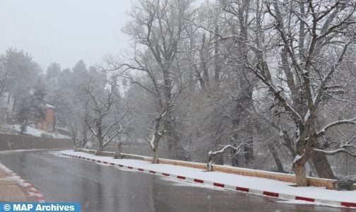 زخات مطرية مصحوبة بتساقط الثلوج على قمم الجبال ورياح عاصفية محليا قوية اليوم وغدا بعدد من أقاليم المملكة (نشرة إنذارية)