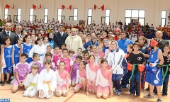 SM le Roi inaugure à Oujda des infrastructures socio-sportives