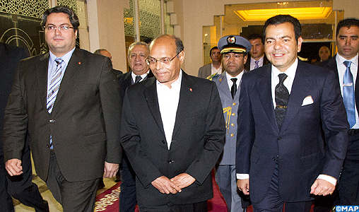 Arrivée de SAR le Prince Moulay Rachid à Tunis pour représenter SM le Roi à la cérémonie officielle d’adoption de la Constitution
