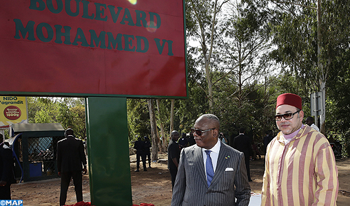 SM le Roi et le Président malien président à Bamako la cérémonie de baptême d’un boulevard du nom du Souverain
