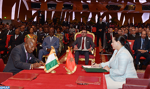 Forum économique Ivoiro-marocain : SM le Roi préside la cérémonie de signature de vingt-six accords de partenariat public-privé et d’investissement