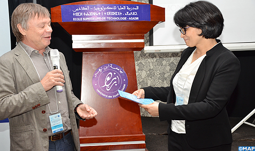 Remise à Agadir du Prix Louis D’Hainaut de la meilleure thèse en technologies éducatives à la Marocaine Fouzia Messaoudi