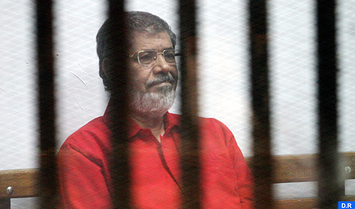 La justice décide d’annuler une peine de prison à vie pour l’ex-président Mohamed Morsi