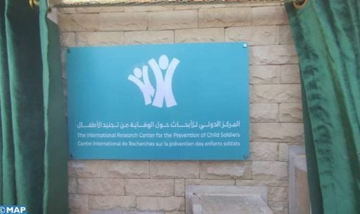 Dakhla: le Centre international de recherches sur la prévention des enfants soldats condamne l’enrôlement militaire systématique d’enfants dans les camps de Tindouf