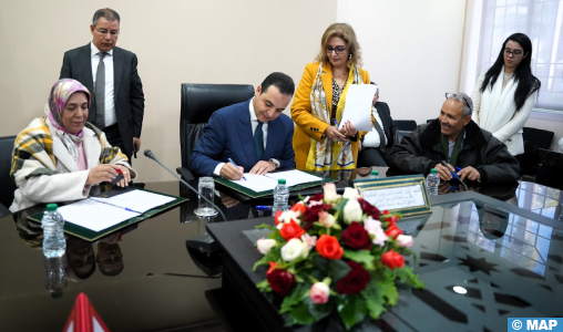 Signature à Rabat de plusieurs conventions de partenariat sur les mécanismes de la démocratie participative et la numérisation