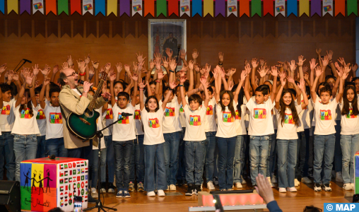 Les “Enfantastiques” enchantent le public rbati en célébration de la Journée mondiale de la langue arabe