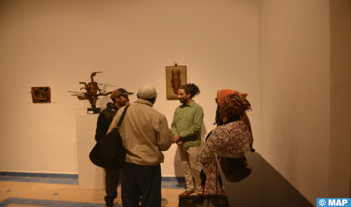 Vernissage à Essaouira de l’exposition “Pèlerinage de clarté” de l’artiste sculpteur Redouane Hallouma