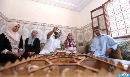 Province d’Al Haouz : Des familles touchées par le séisme célèbrent “Aïd Al Adha” dans leurs nouvelles maisons à Ouirgane