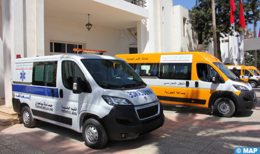 INDH à El Jadida: Remise d’un lot d’ambulances et de bus scolaires à des communes rurales