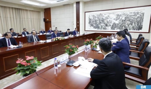 M. Akhannouch s’entretient avec de hauts responsables et opérateurs économiques d’Anhui, deuxième province productrice et exportatrice d’automobiles en Chine