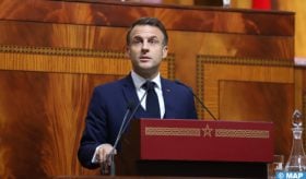 Le Président Macron devant le Parlement : Sa Majesté le Roi incarne “la continuité de l’une des plus anciennes dynasties du monde et l’un des visages de la modernité”