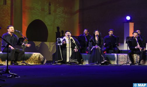 مهرجان فاس للموسيقى العالمية العريقة: النجم العالمي سامي يوسف يتحف الجمهور بعرض رائع واستثنائي