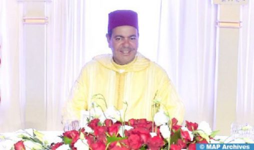 SAR le Prince Moulay Rachid prend part au dîner offert par le Président français et Mme Brigitte Macron à l’occasion de la réouverture de Notre-Dame de Paris